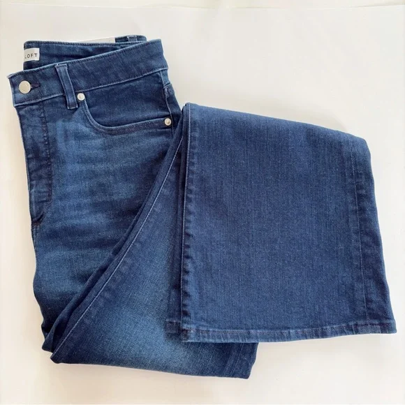 LOFT The Slim Flare Curvy High Rise Jeans NWT - Picture 2 of 9